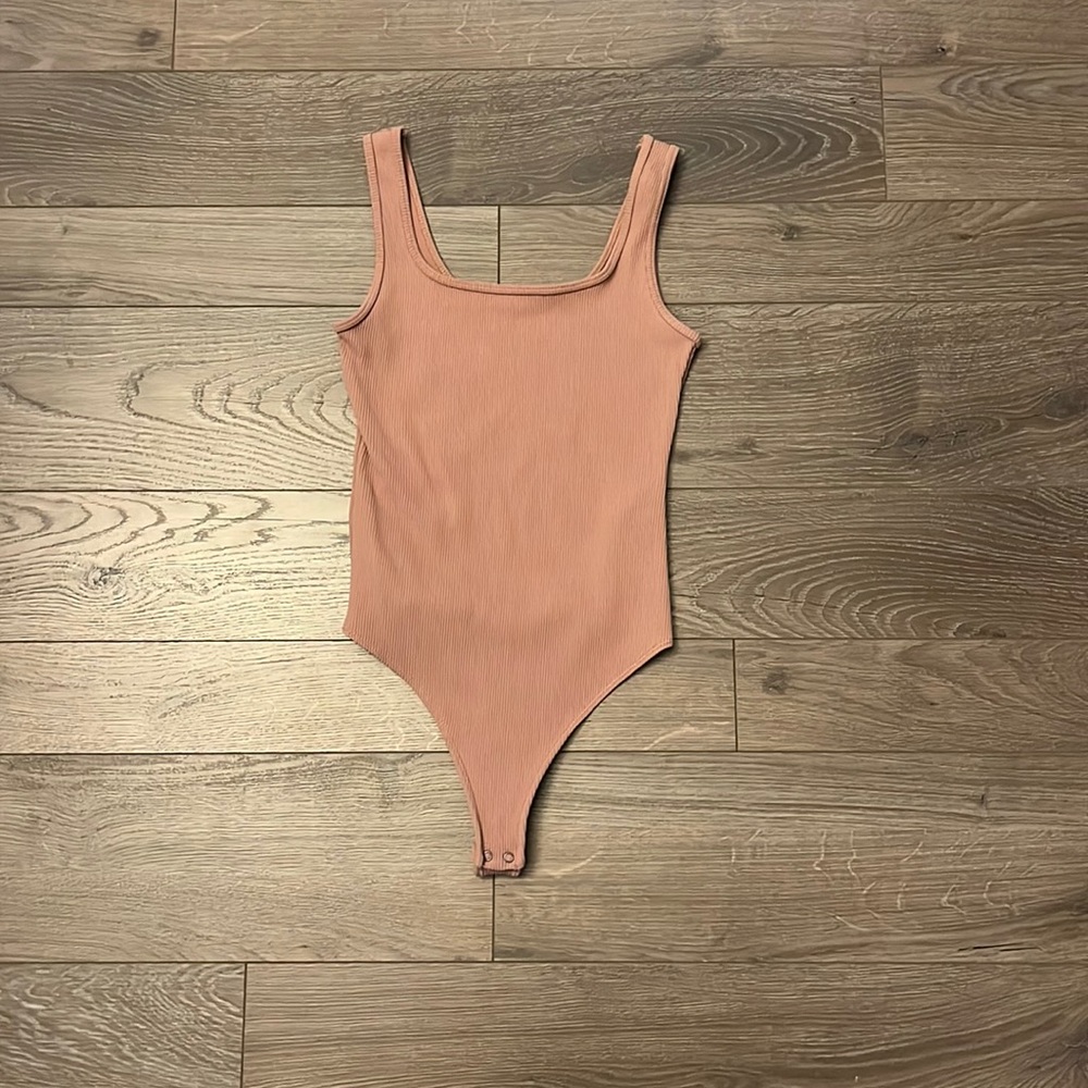 Abercrombie & Fitch Pink Ribbed Bodysuit - XS